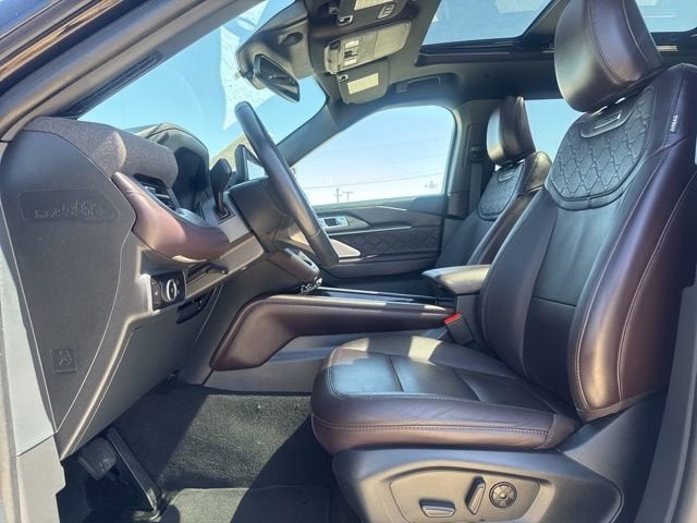 2025 Ford Explorer — side profile view