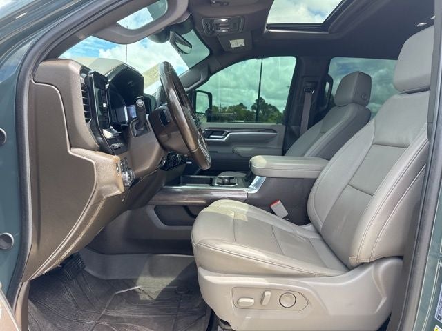 2025 Chevrolet Silverado 3500HD — side profile view