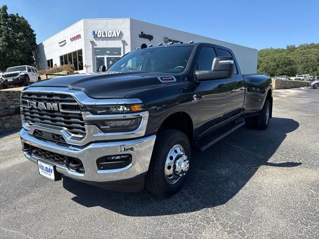 2026 RAM Ram 3500 RAM 3500 TRADESMAN CREW CAB 4X4 8' BOX in Forged Blue Metallic Exterior Paint — front three-quarter view