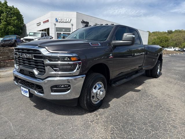 2026 RAM Ram 3500 RAM 3500 TRADESMAN CREW CAB 4X4 8' BOX in Granite Crystal Metallic Clear-Coat Exterior Paint — front three-quarter view